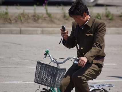 朝鲜手机用户超200万 每12人中拥有一部手机