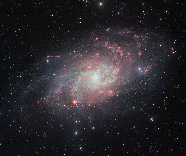 VST_snaps_a_very_detailed_view_of_the_Triangulum_Galaxy