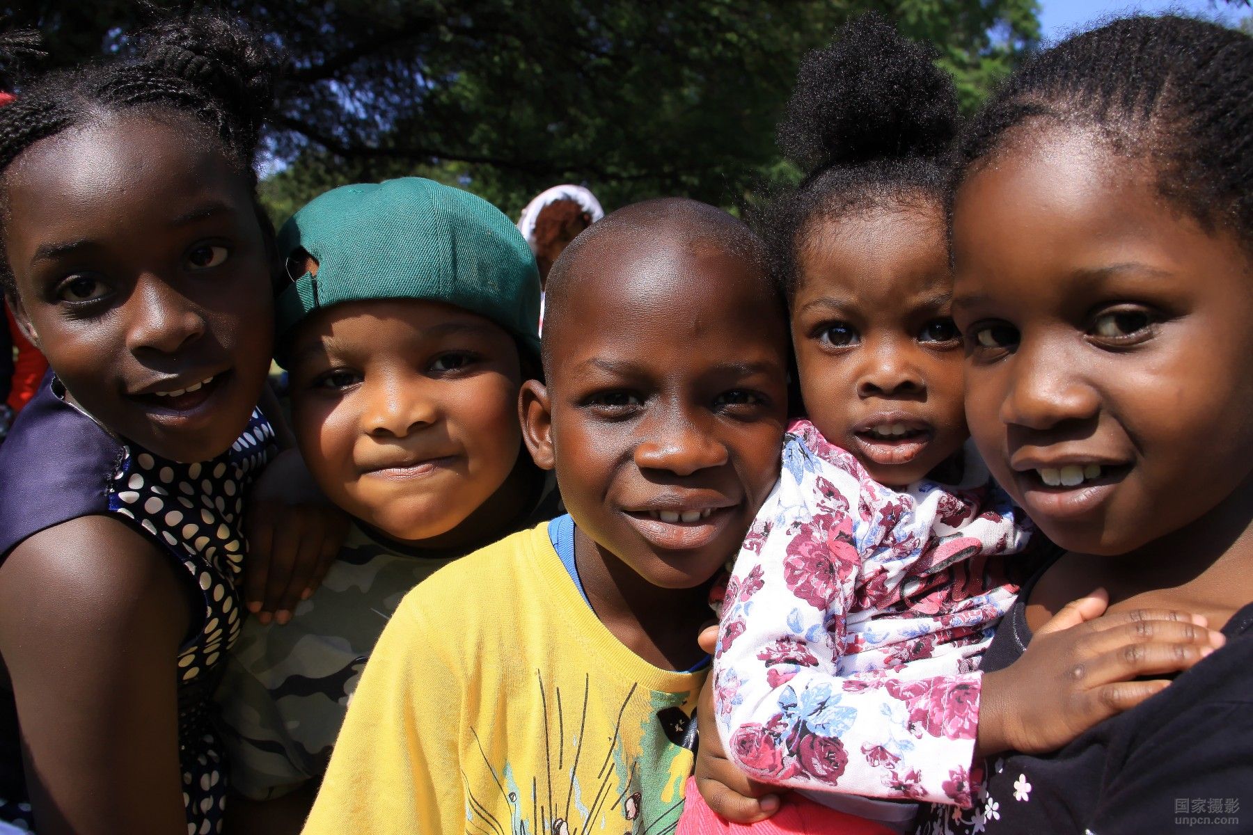 一个7岁小萝莉，如何拯救百万非洲儿童，轰动全世界？ 