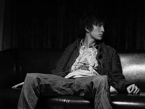 除了段子,薛之谦的情歌歌词也是最好的文案教科书 除了段子,薛之谦的情歌歌词也是最好的文案教科书