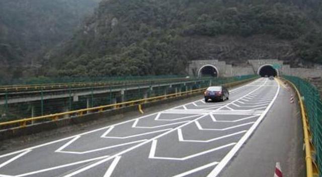 比区间测速还可怕 高速路过隧道如何防超速