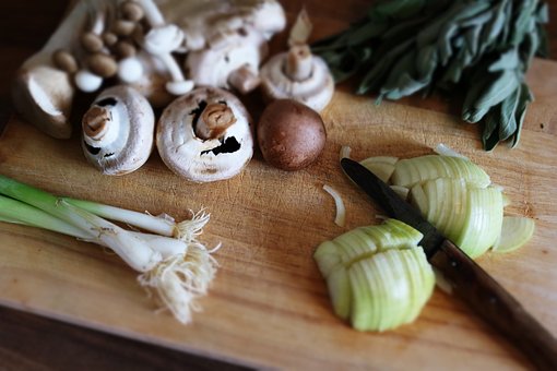 菜板, 食品, 成分, 刀, 蘑菇, 葱, 蔬菜