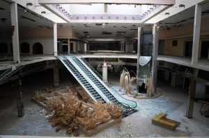 被废弃的购物中心